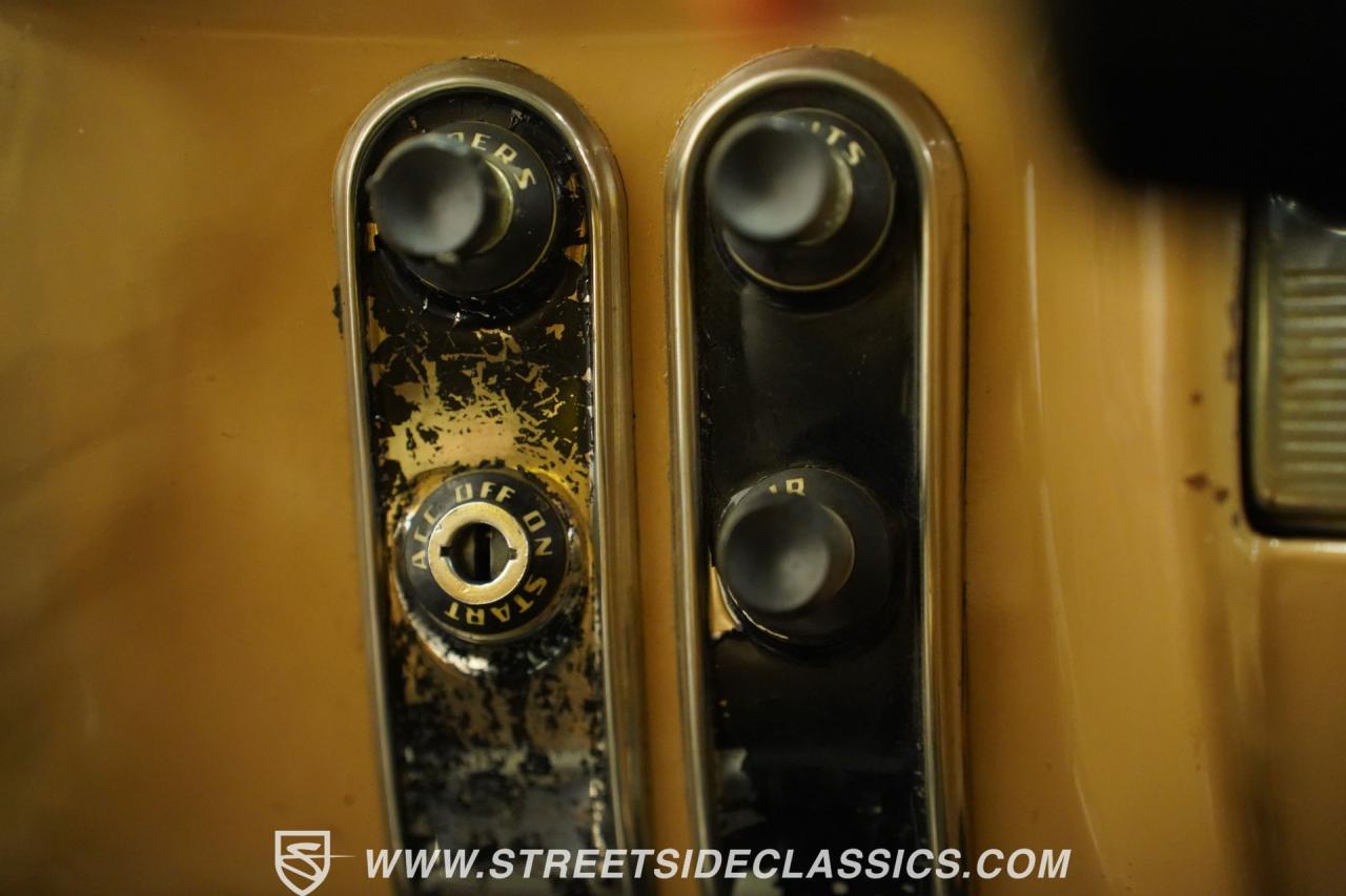 1953 Ford Mainline Fordor