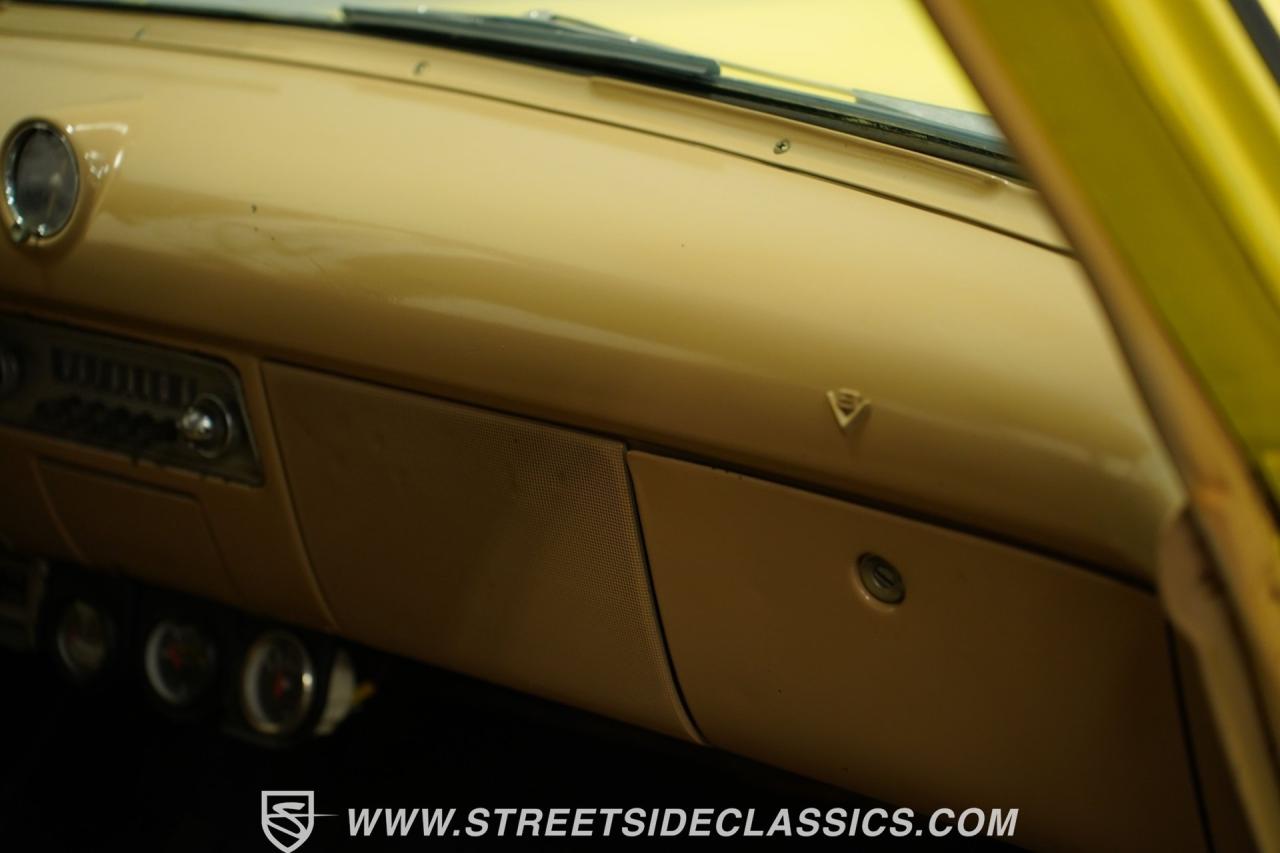 1953 Ford Mainline Fordor