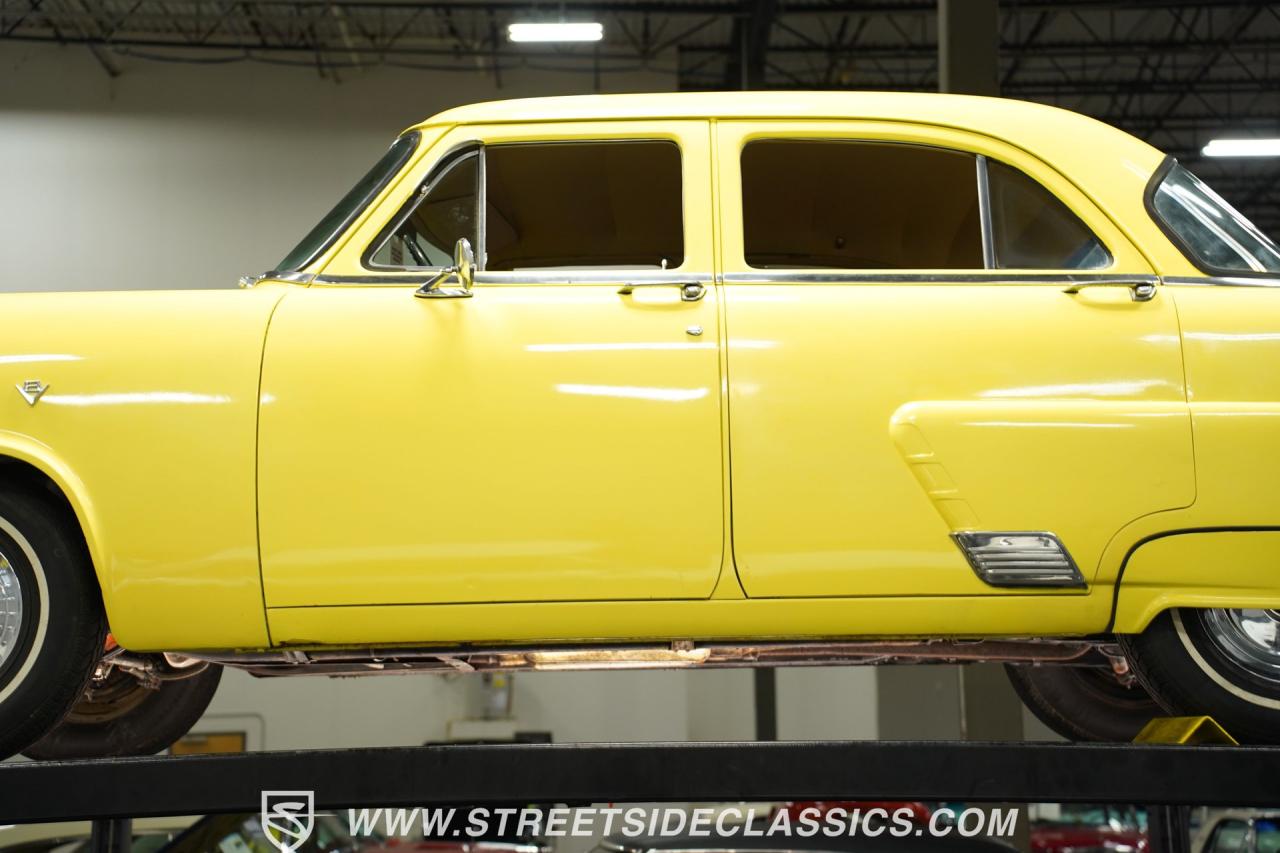 1953 Ford Mainline Fordor