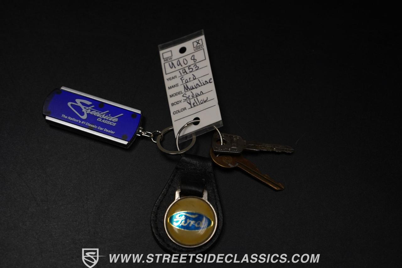 1953 Ford Mainline Fordor