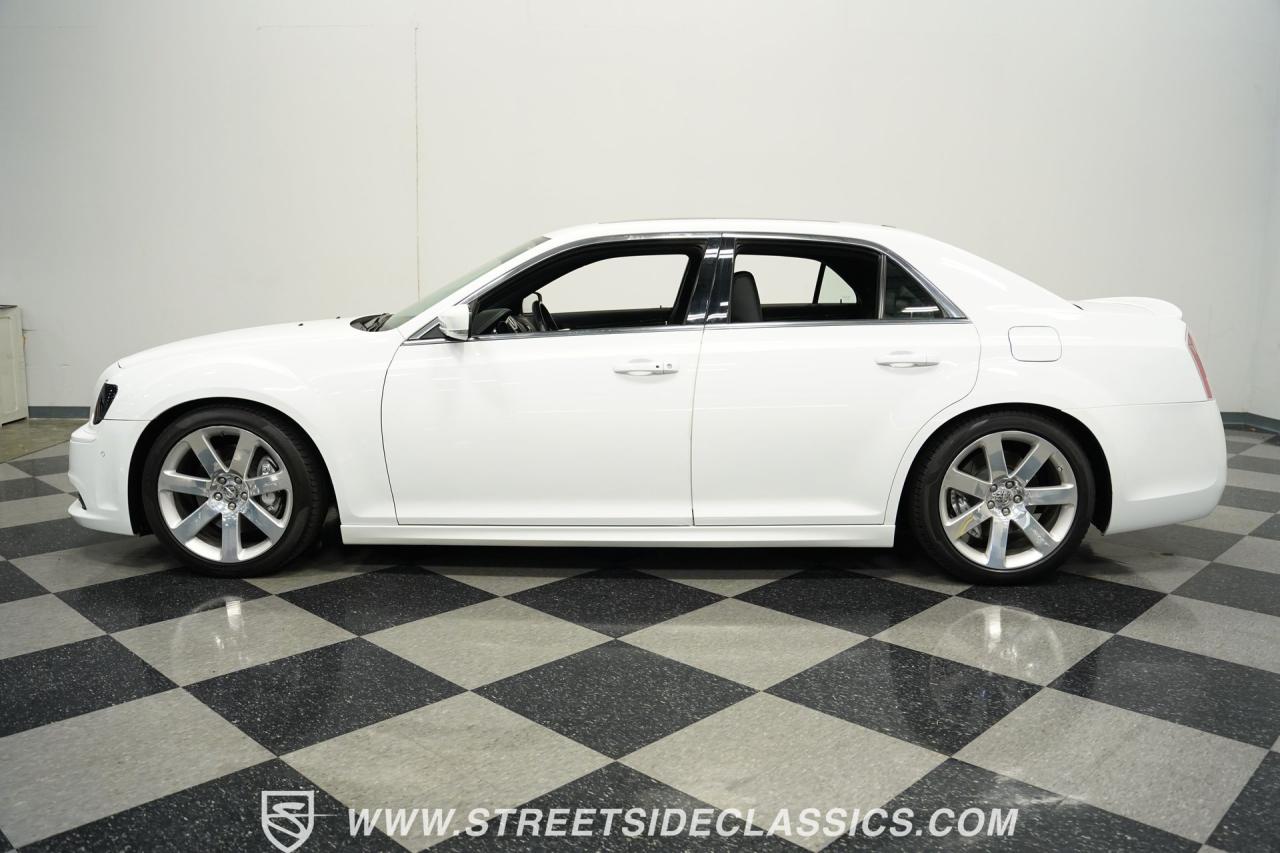 2012 Chrysler 300 SRT-8
