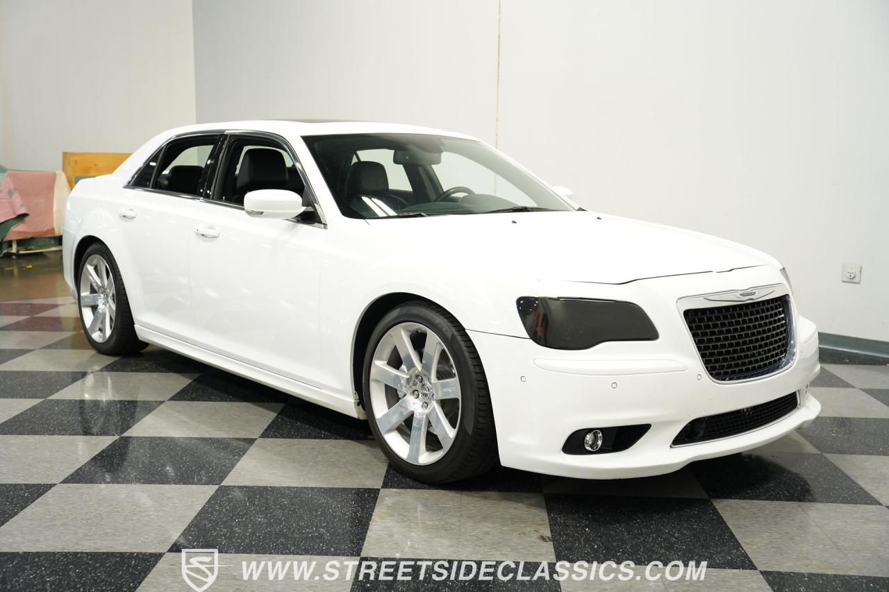 2012 Chrysler 300 SRT-8