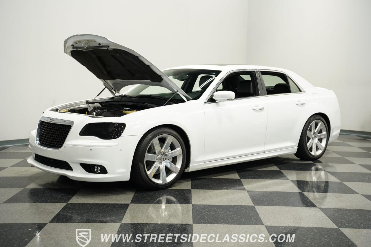 2012 Chrysler 300 SRT-8