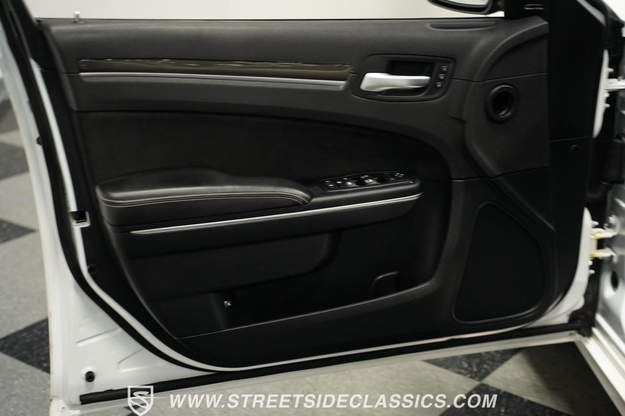 2012 Chrysler 300 SRT-8