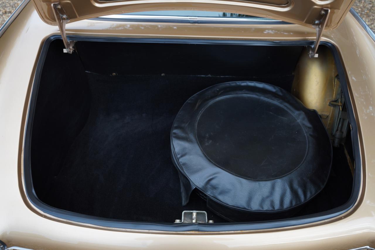 1972 Volvo P1800E Overdrive