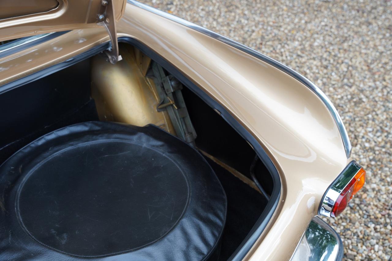 1972 Volvo P1800E Overdrive