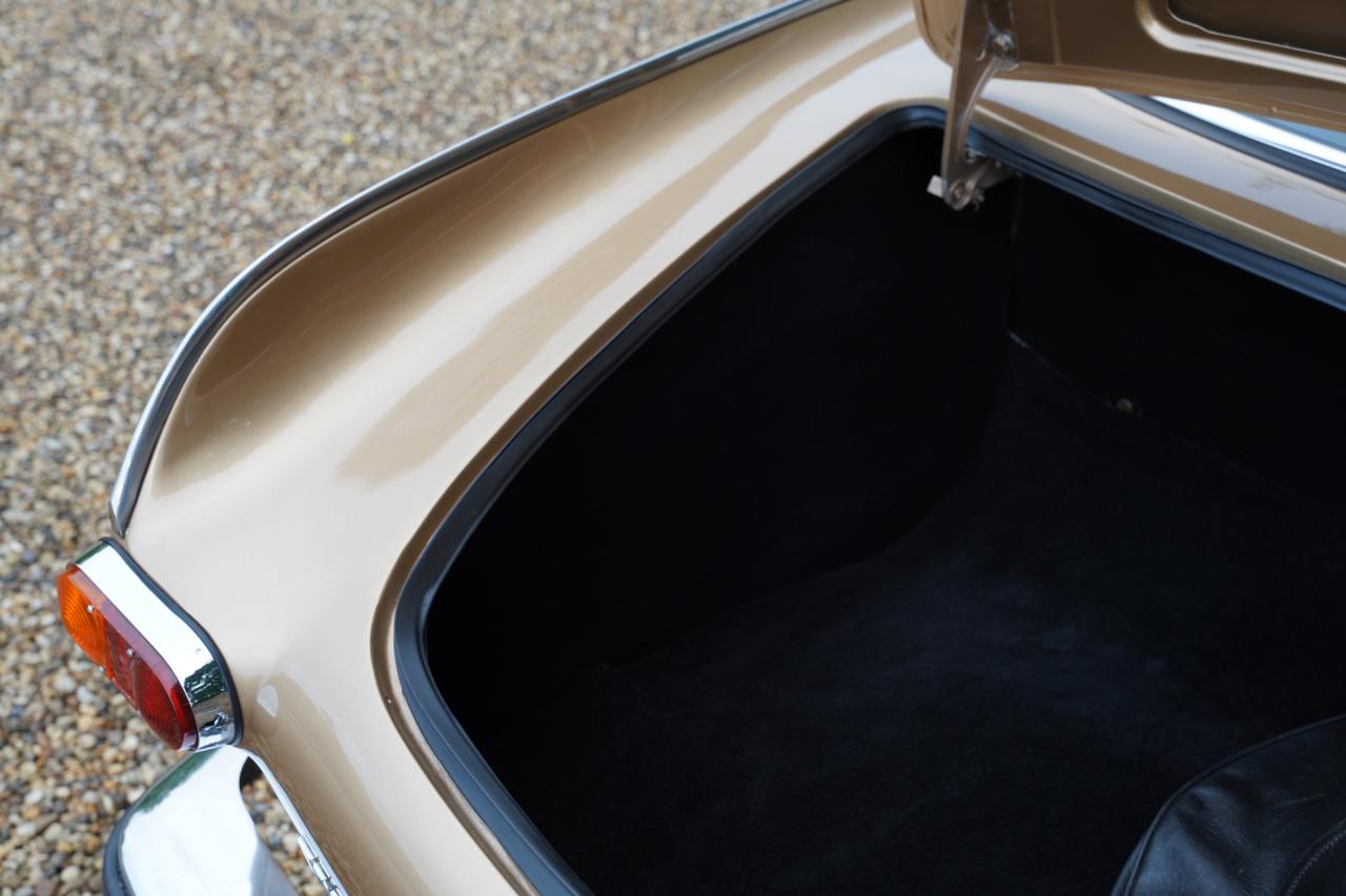 1972 Volvo P1800E Overdrive