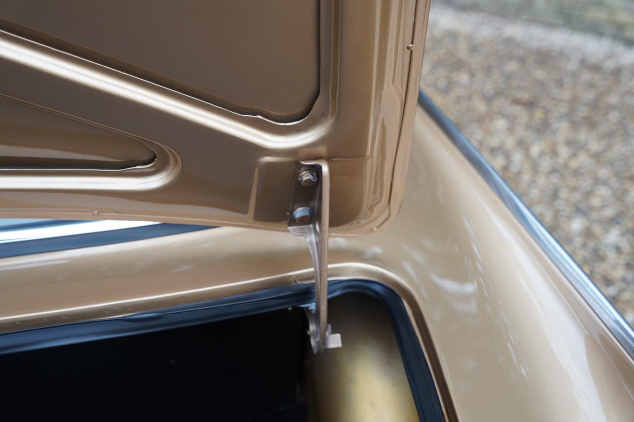 1972 Volvo P1800E Overdrive