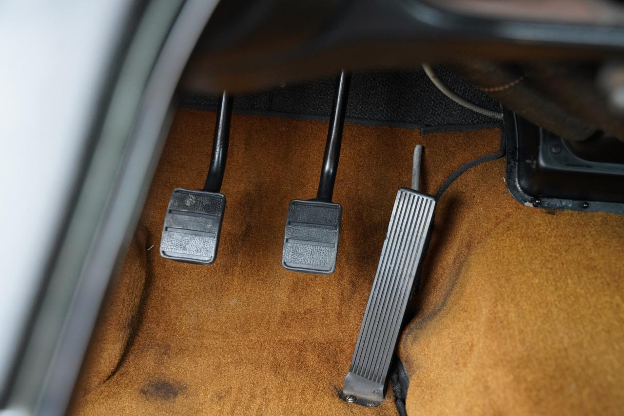 1972 Volvo P1800E Overdrive