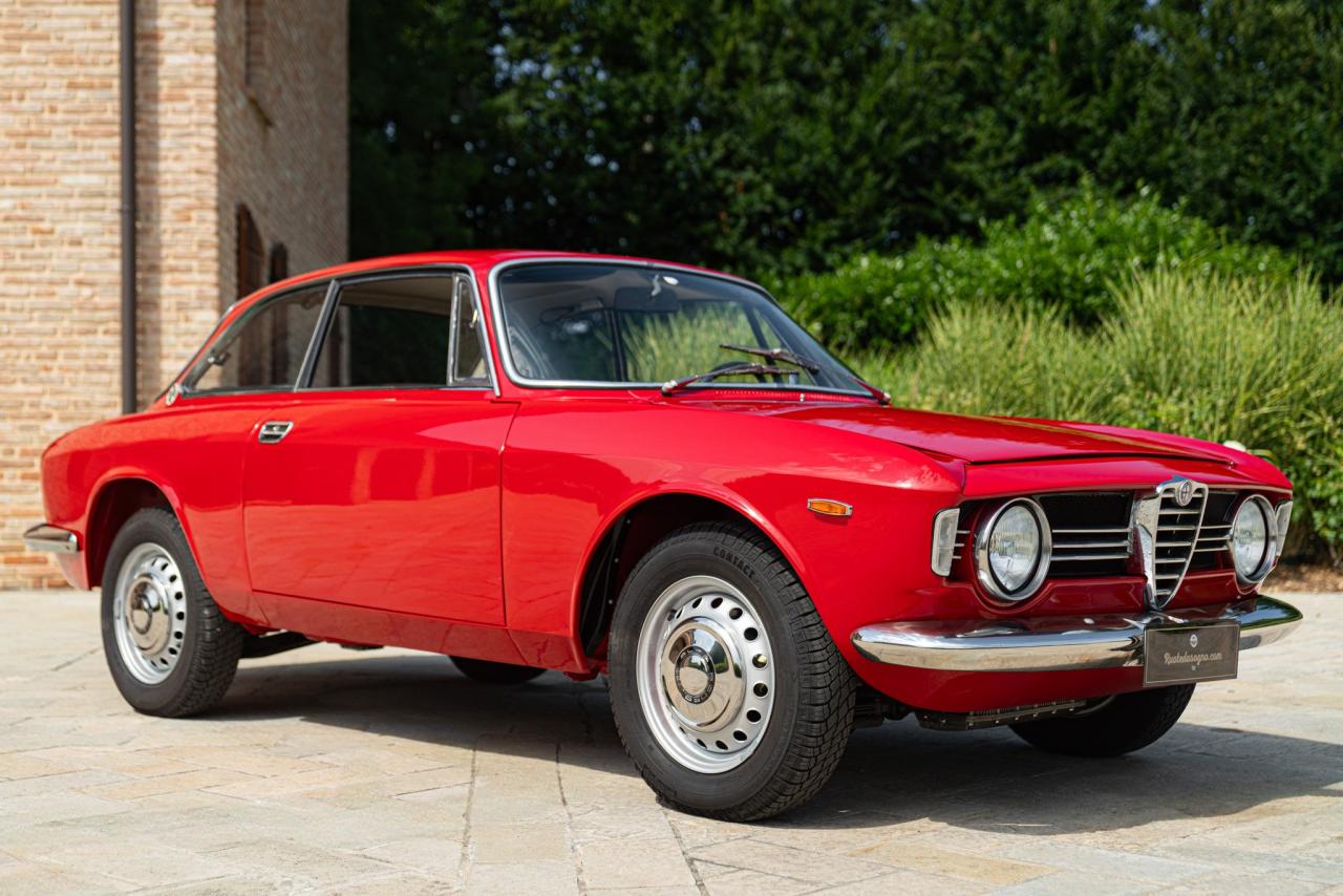 1967 Alfa Romeo GIULIA SPRINT GT VELOCE