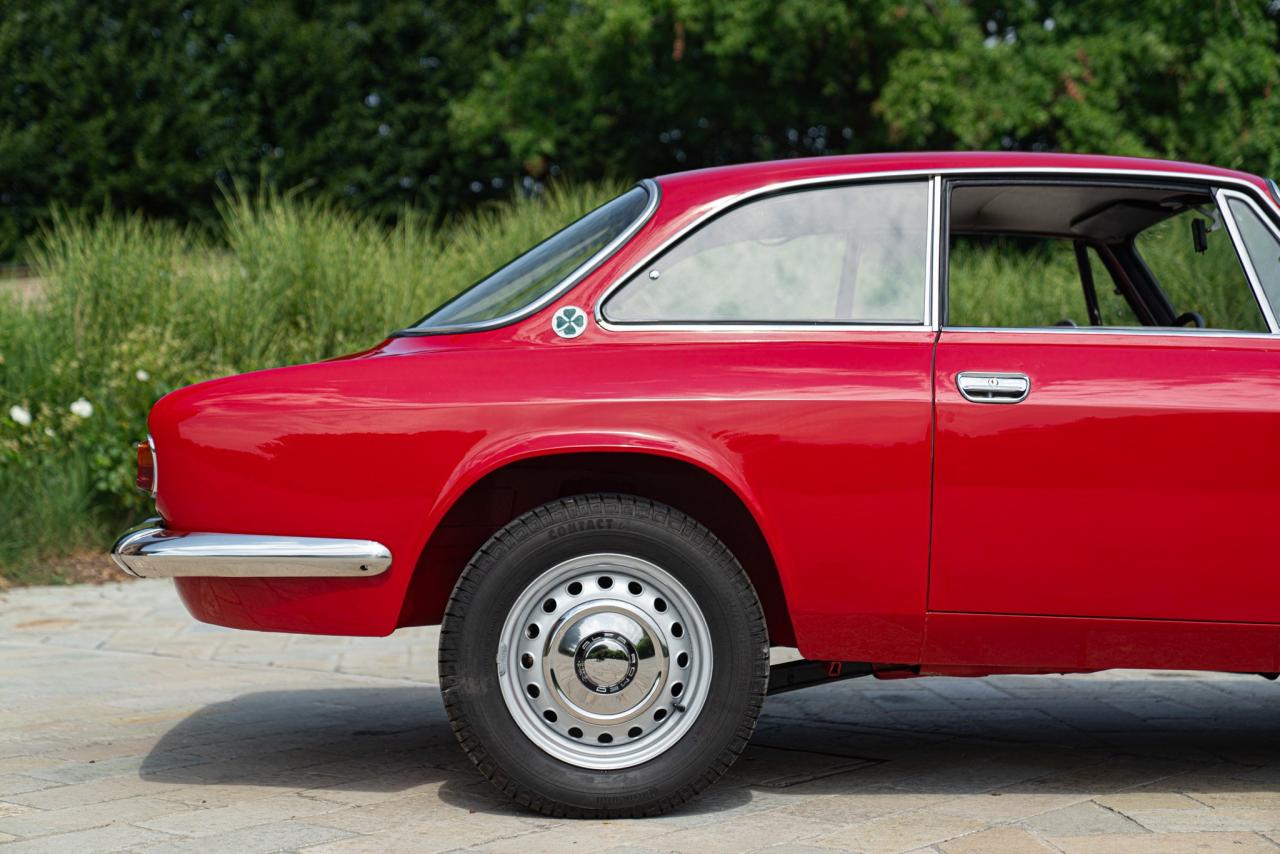 1967 Alfa Romeo GIULIA SPRINT GT VELOCE