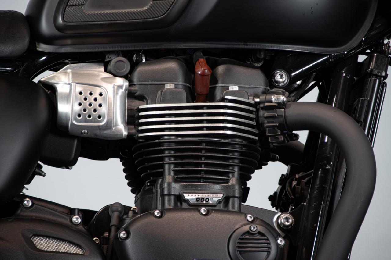 2017 Triumph BONNEVILLE T100 BLACK