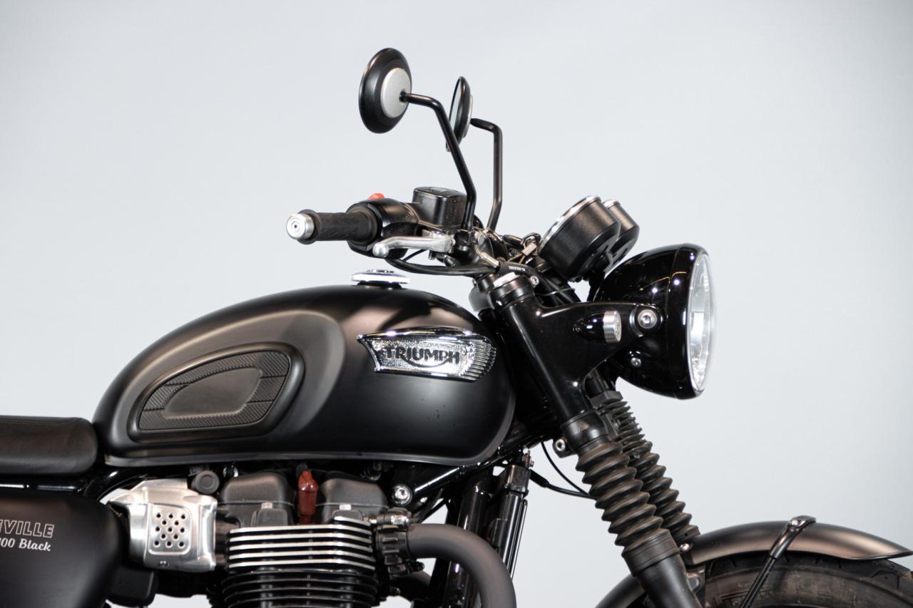2017 Triumph BONNEVILLE T100 BLACK