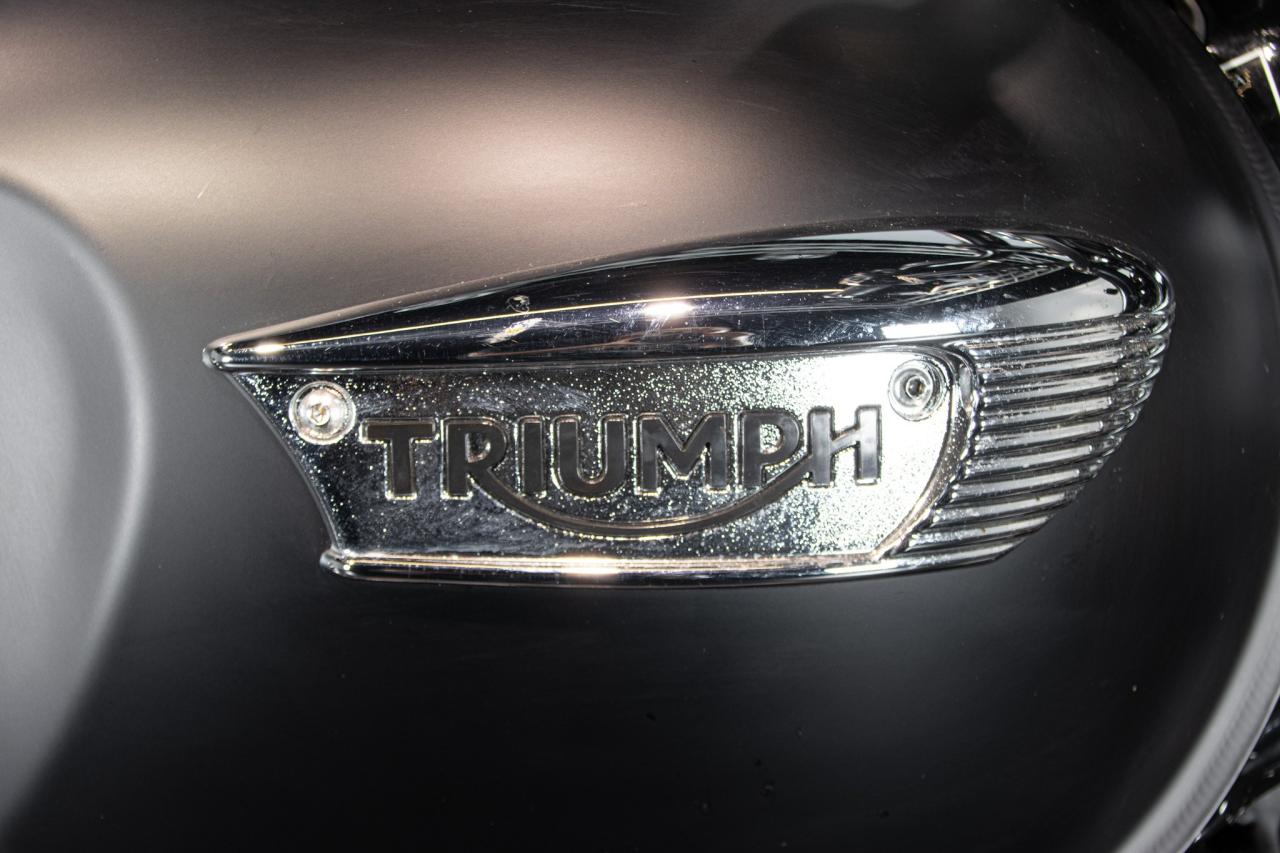 2017 Triumph BONNEVILLE T100 BLACK