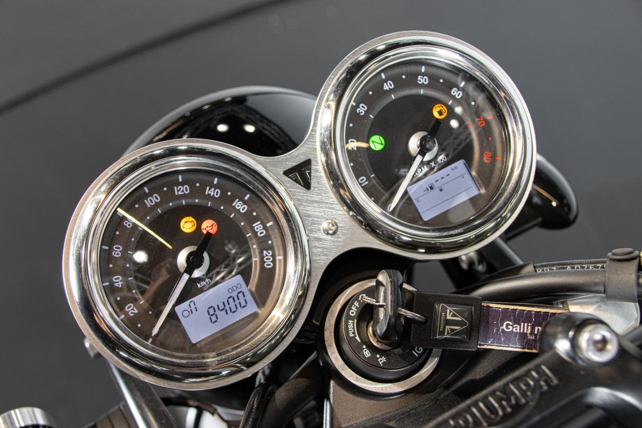 2017 Triumph BONNEVILLE T100 BLACK