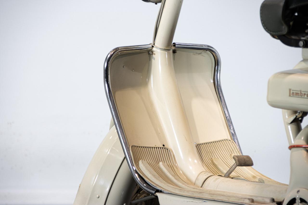 1956 Innocenti LAMBRETTA 150 D