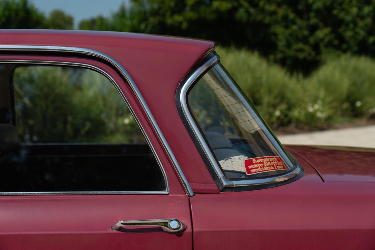 1974 Alfa Romeo GIULIA NUOVA SUPER 1300