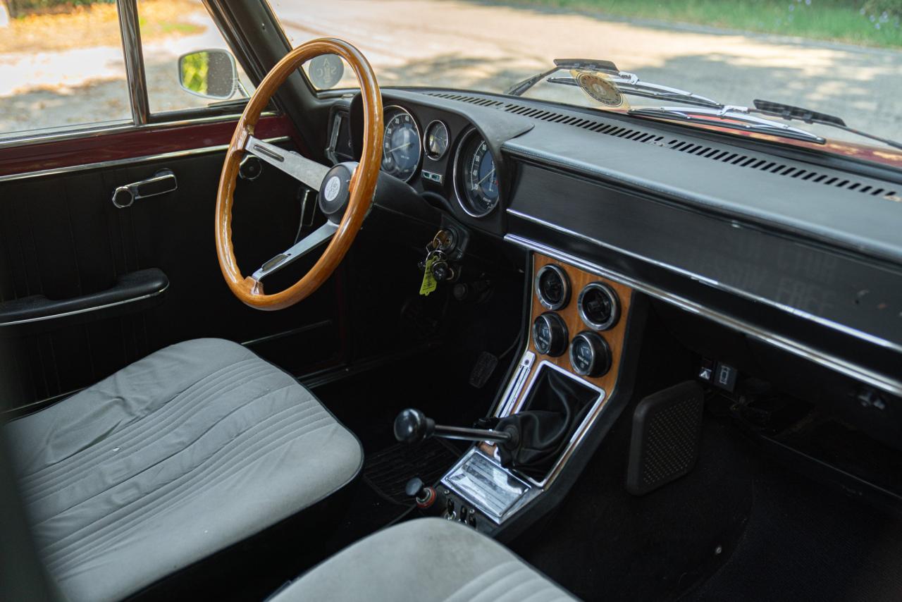 1974 Alfa Romeo GIULIA NUOVA SUPER 1300