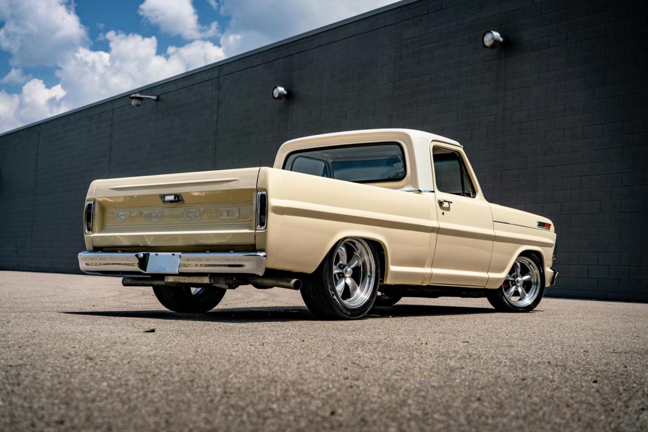 1967 Ford F100