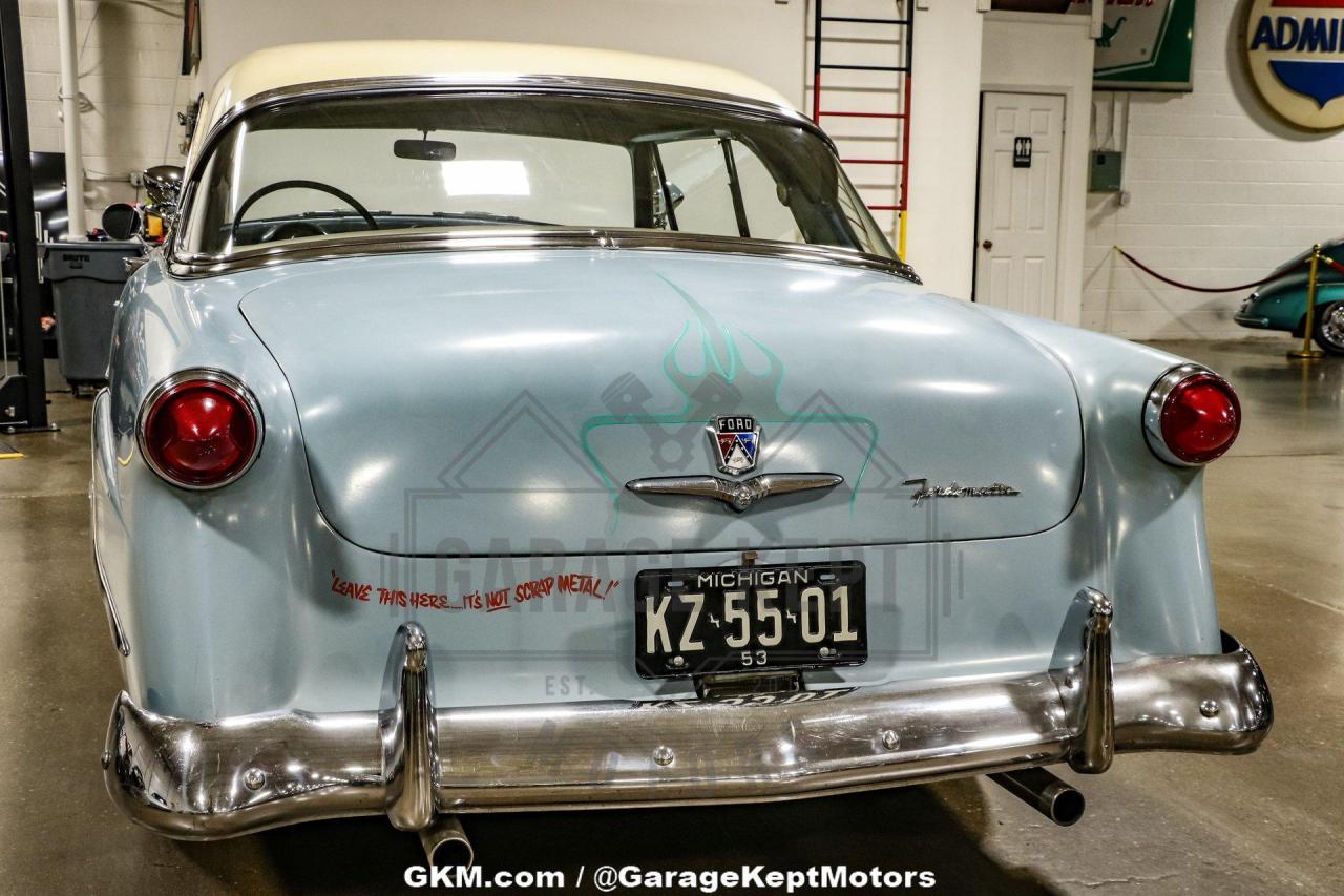 1953 Ford Crestline Victoria