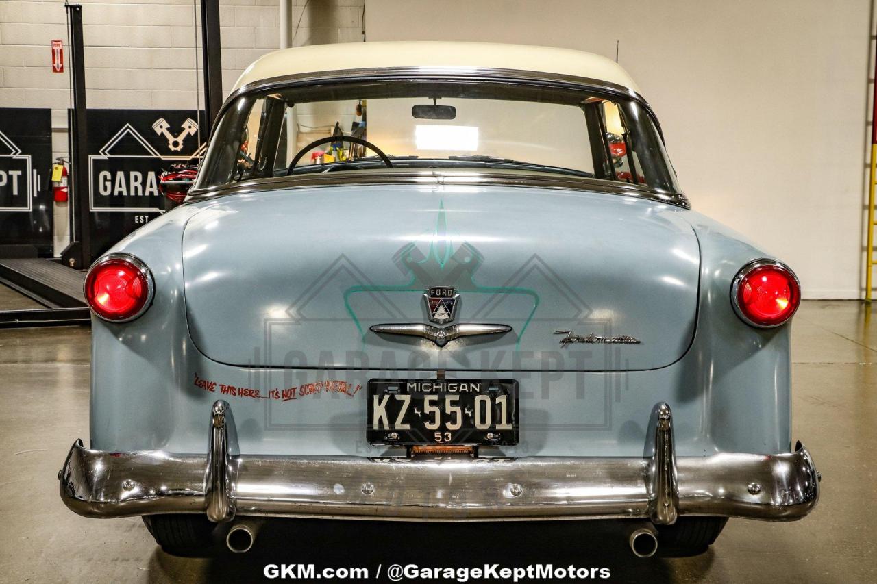 1953 Ford Crestline Victoria