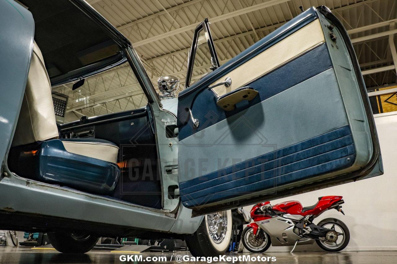 1953 Ford Crestline Victoria