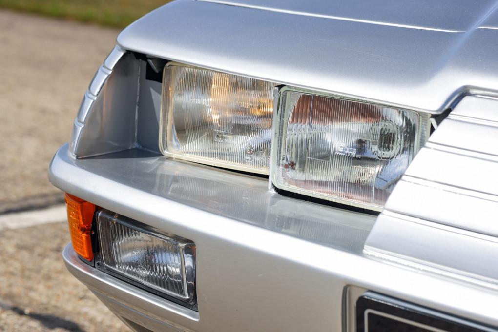 1989 Aston Martin V8