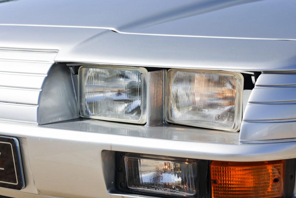 1989 Aston Martin V8