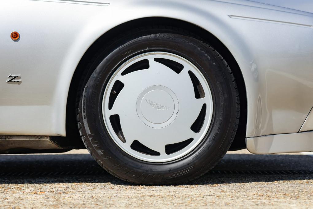 1989 Aston Martin V8