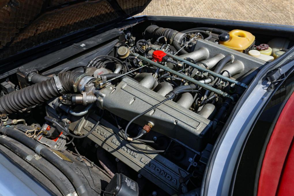 1989 Aston Martin V8
