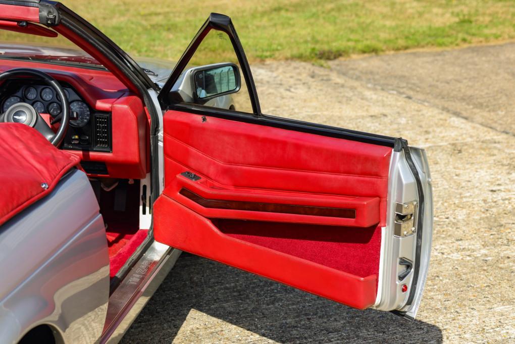 1989 Aston Martin V8