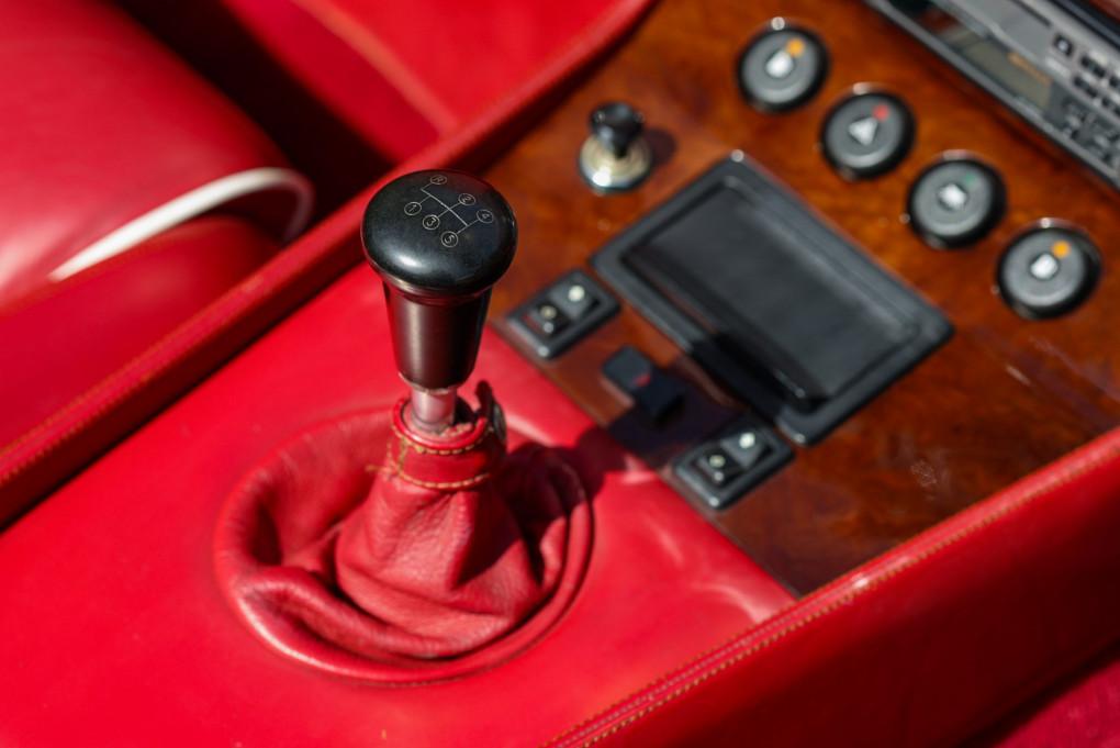 1989 Aston Martin V8