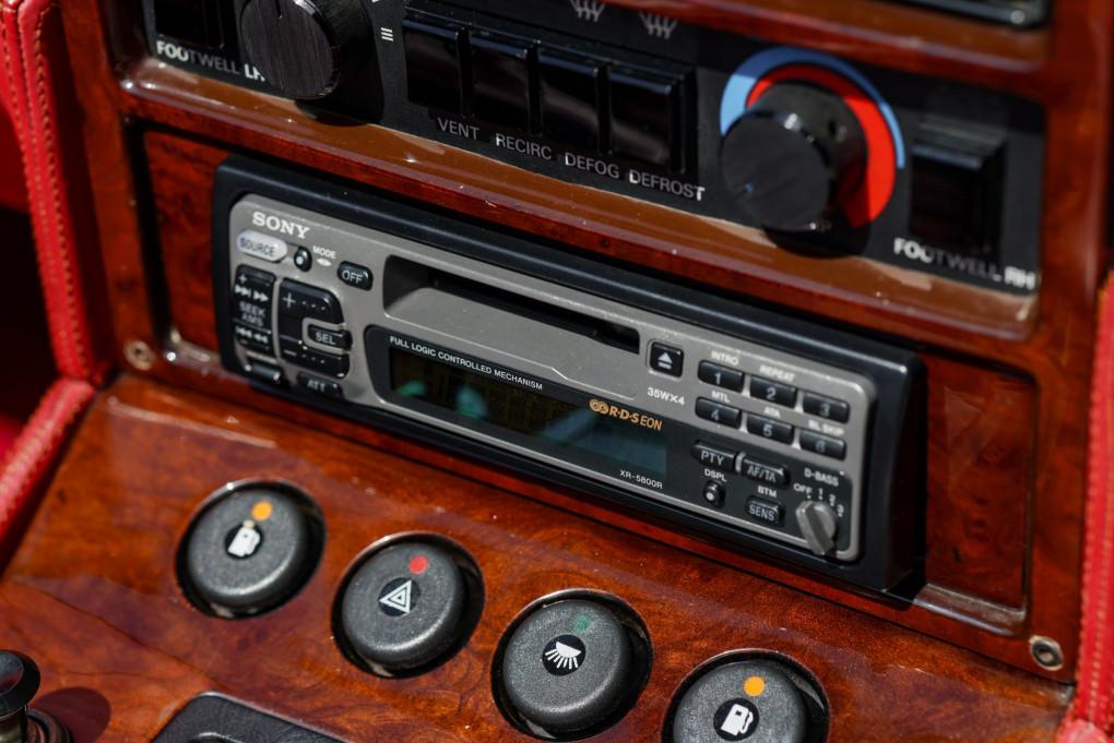 1989 Aston Martin V8