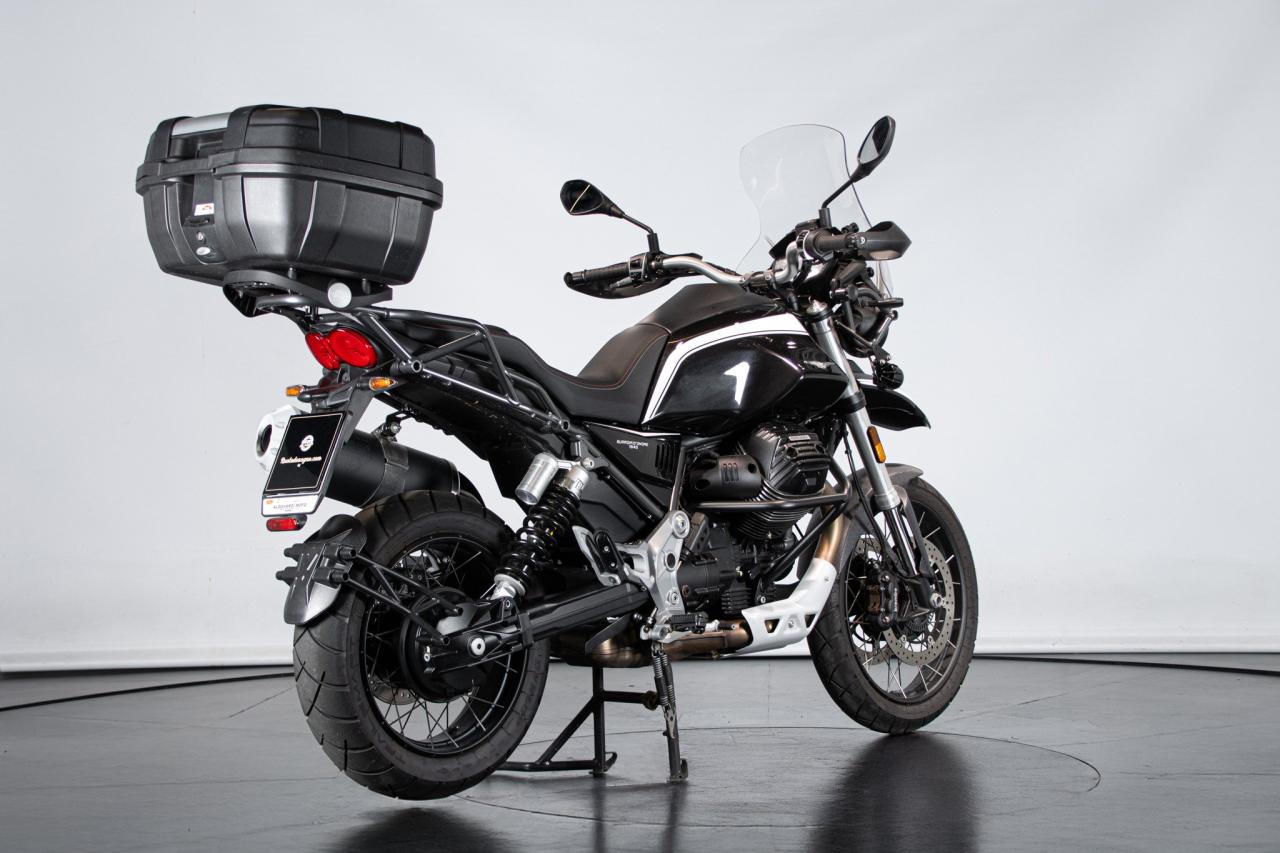 2022 Moto Guzzi V85 TT GUARDIA D&rsquo;ONORE 1946