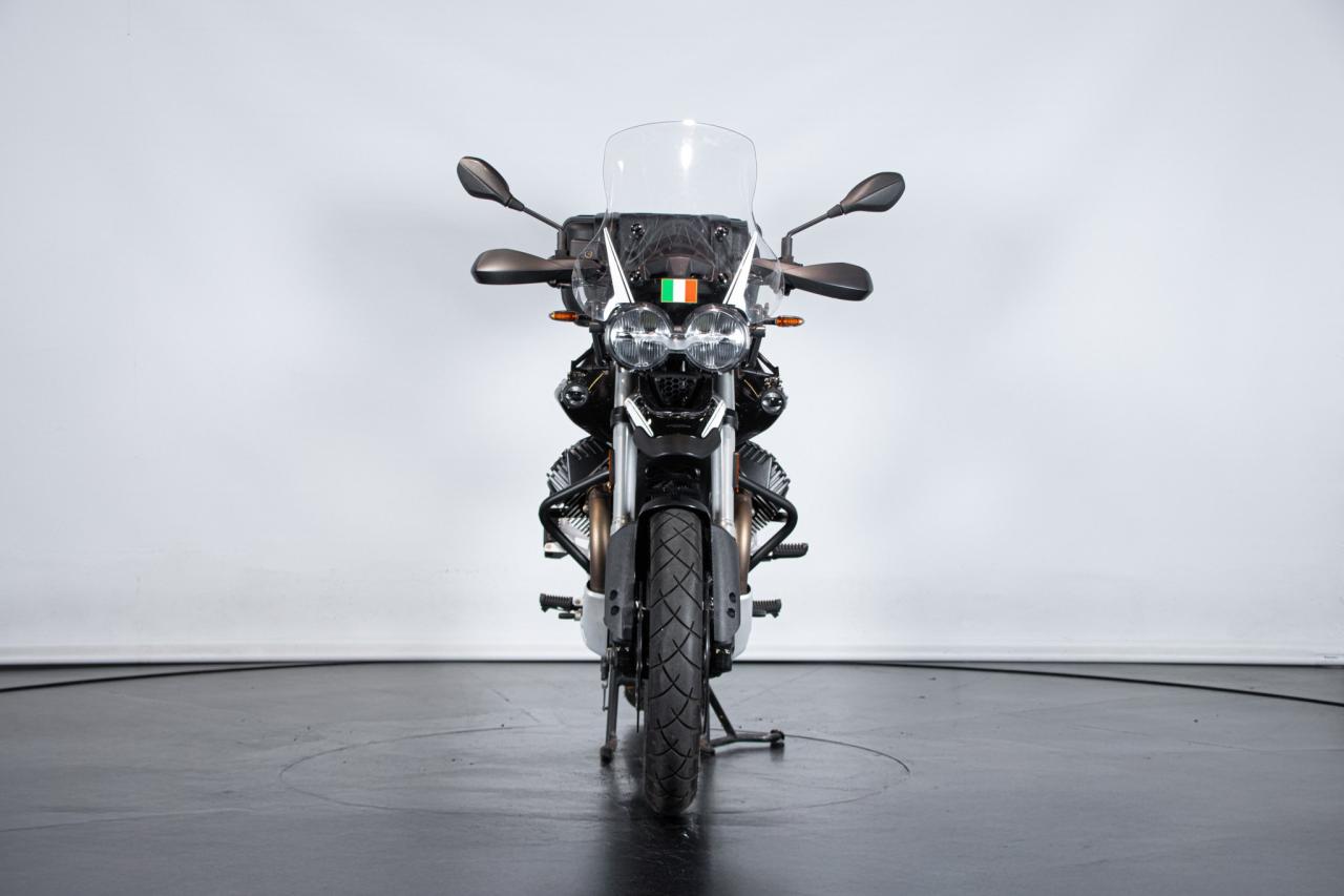 2022 Moto Guzzi V85 TT GUARDIA D&rsquo;ONORE 1946