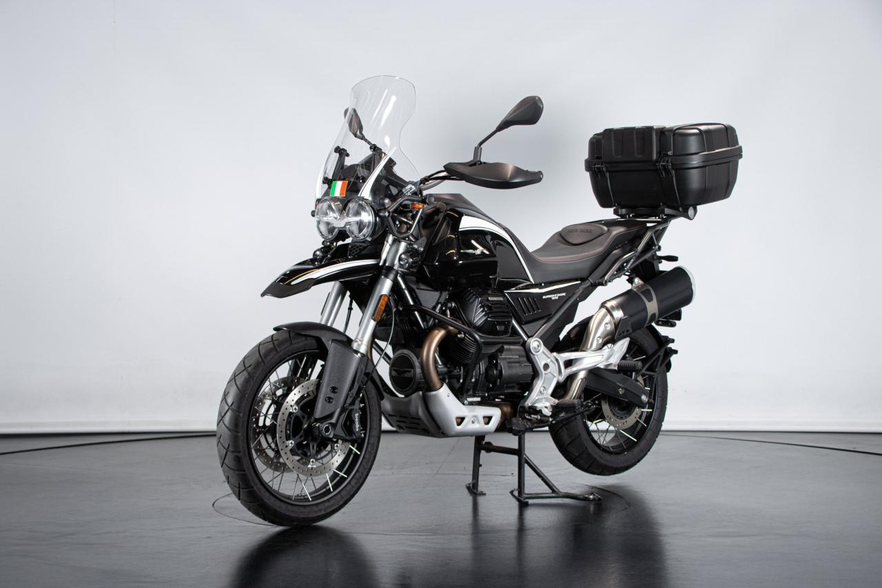 2022 Moto Guzzi V85 TT GUARDIA D&rsquo;ONORE 1946