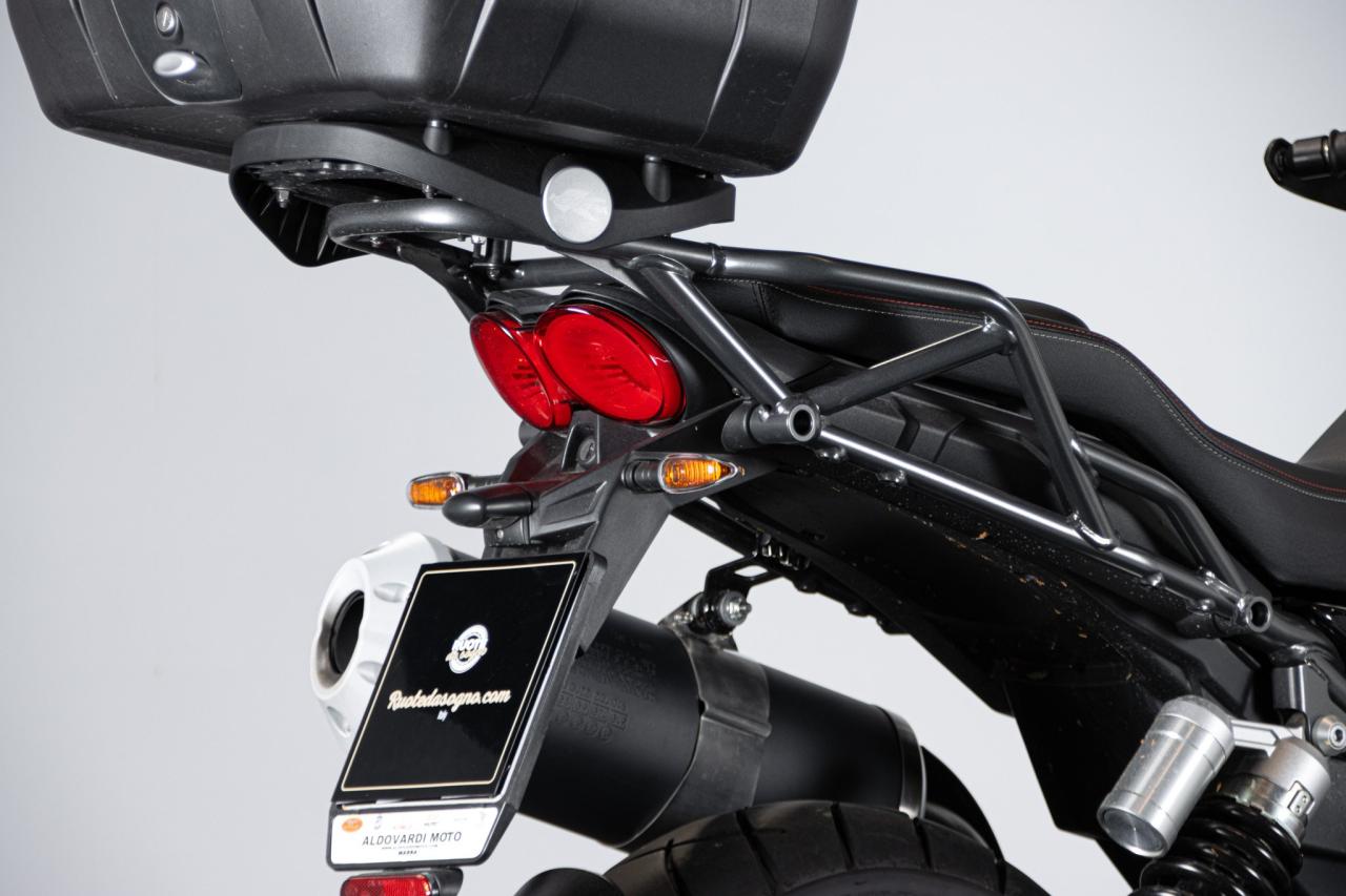 2022 Moto Guzzi V85 TT GUARDIA D&rsquo;ONORE 1946