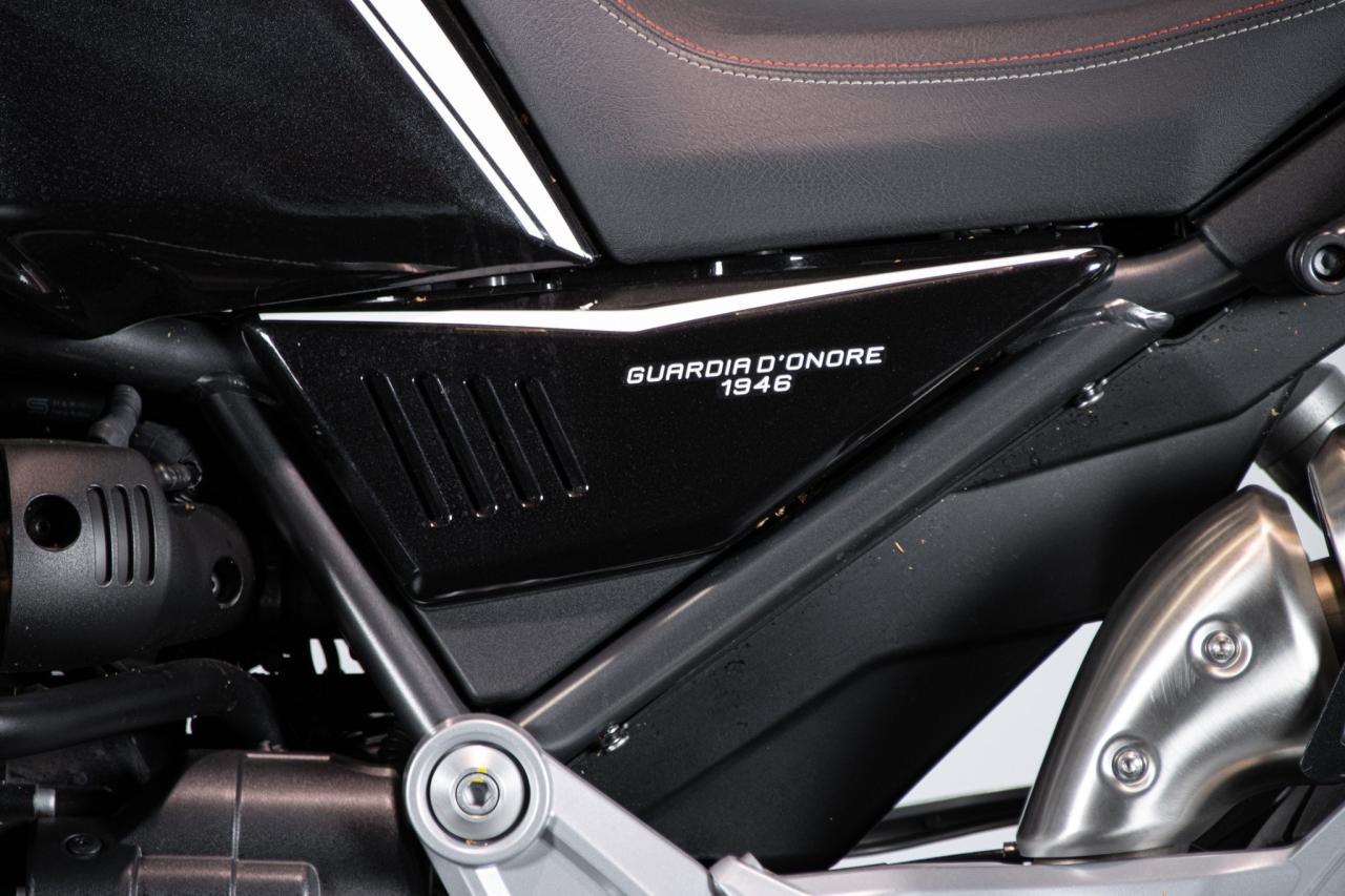 2022 Moto Guzzi V85 TT GUARDIA D&rsquo;ONORE 1946