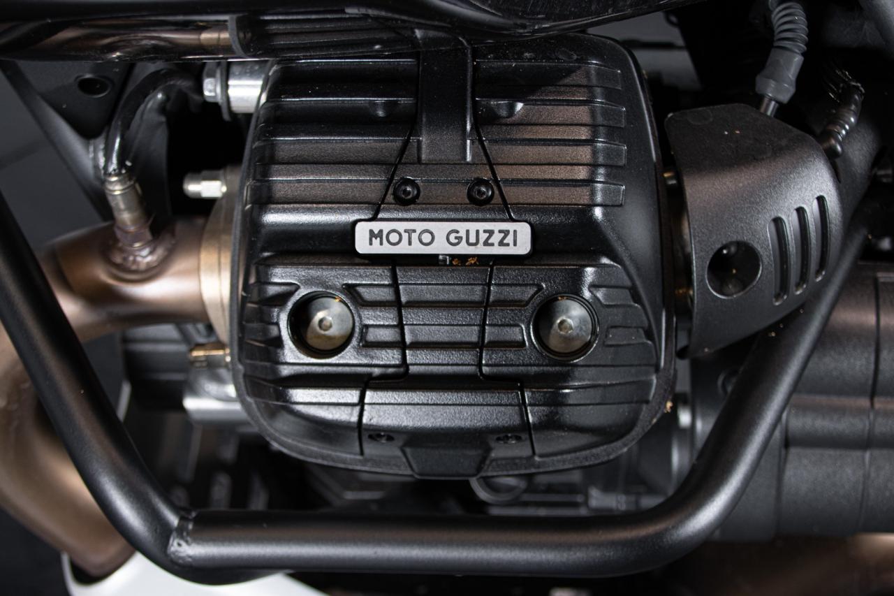 2022 Moto Guzzi V85 TT GUARDIA D&rsquo;ONORE 1946