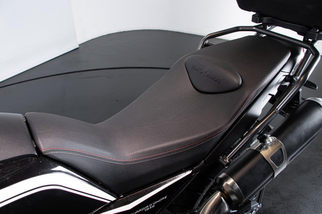 2022 Moto Guzzi V85 TT GUARDIA D&rsquo;ONORE 1946