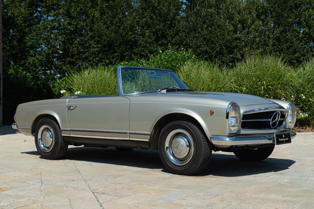 1965 Mercedes - Benz 230 SL
