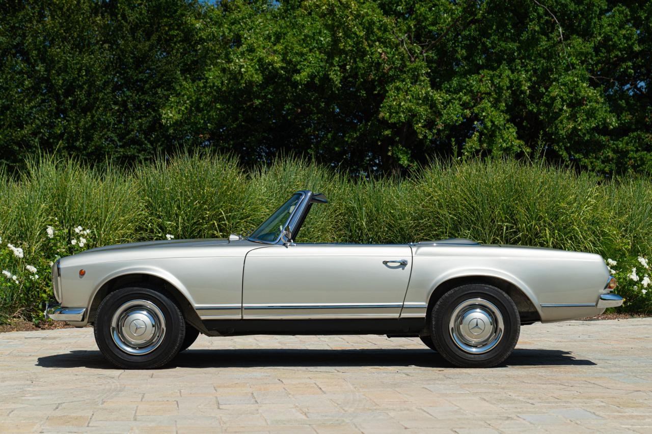 1965 Mercedes - Benz 230 SL