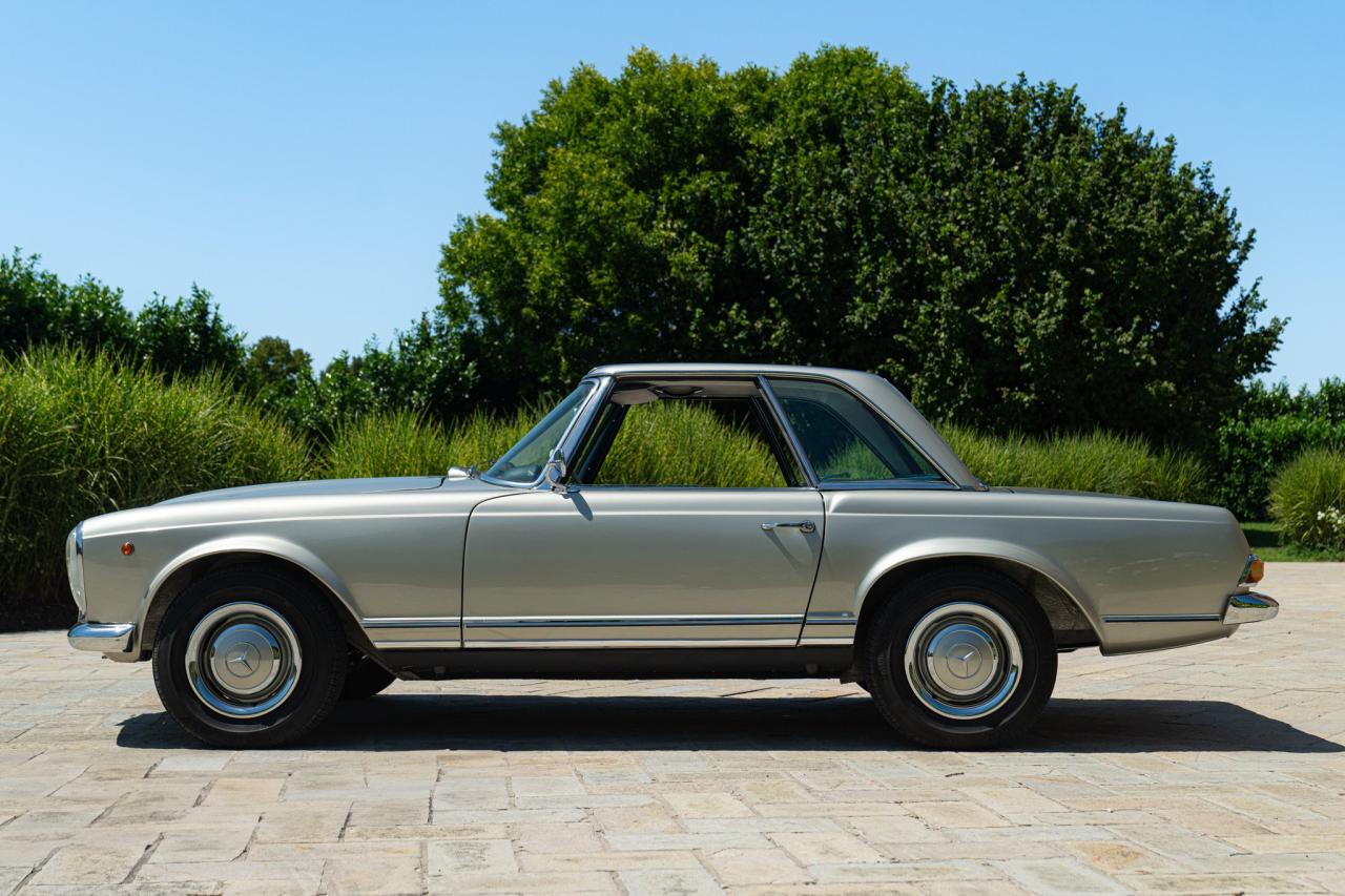 1965 Mercedes - Benz 230 SL