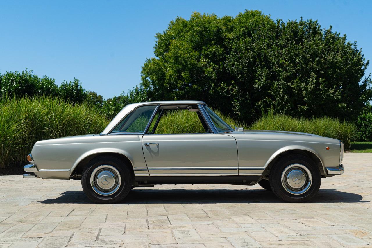 1965 Mercedes - Benz 230 SL