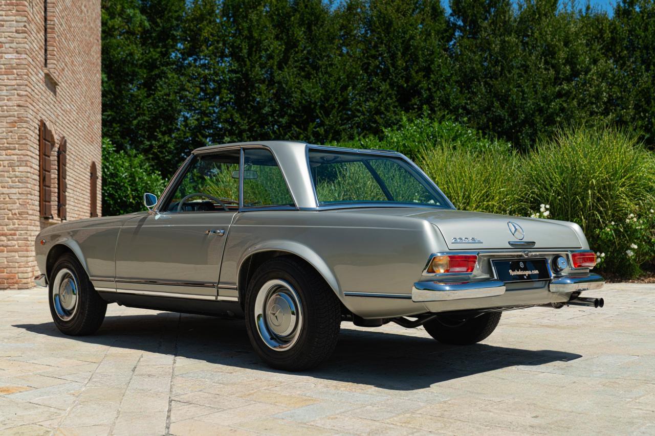 1965 Mercedes - Benz 230 SL