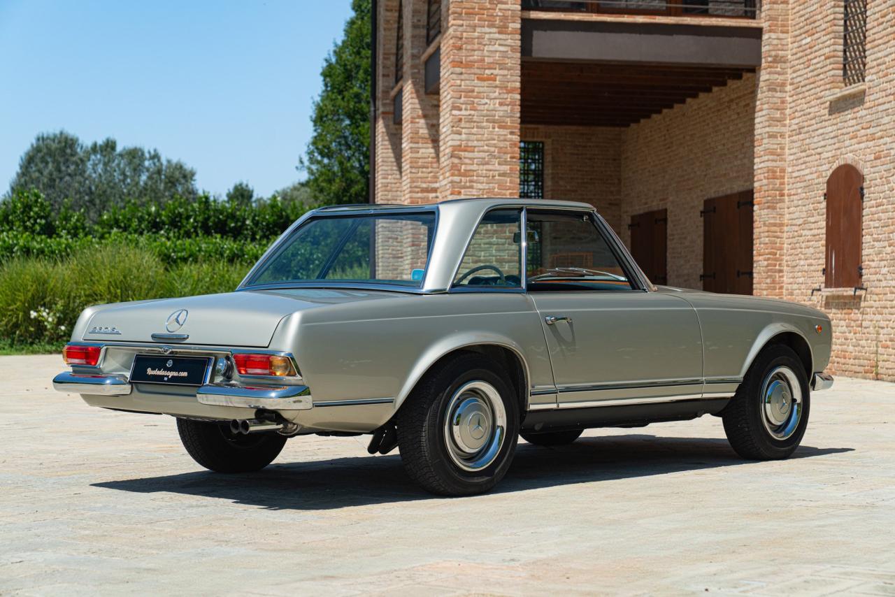 1965 Mercedes - Benz 230 SL