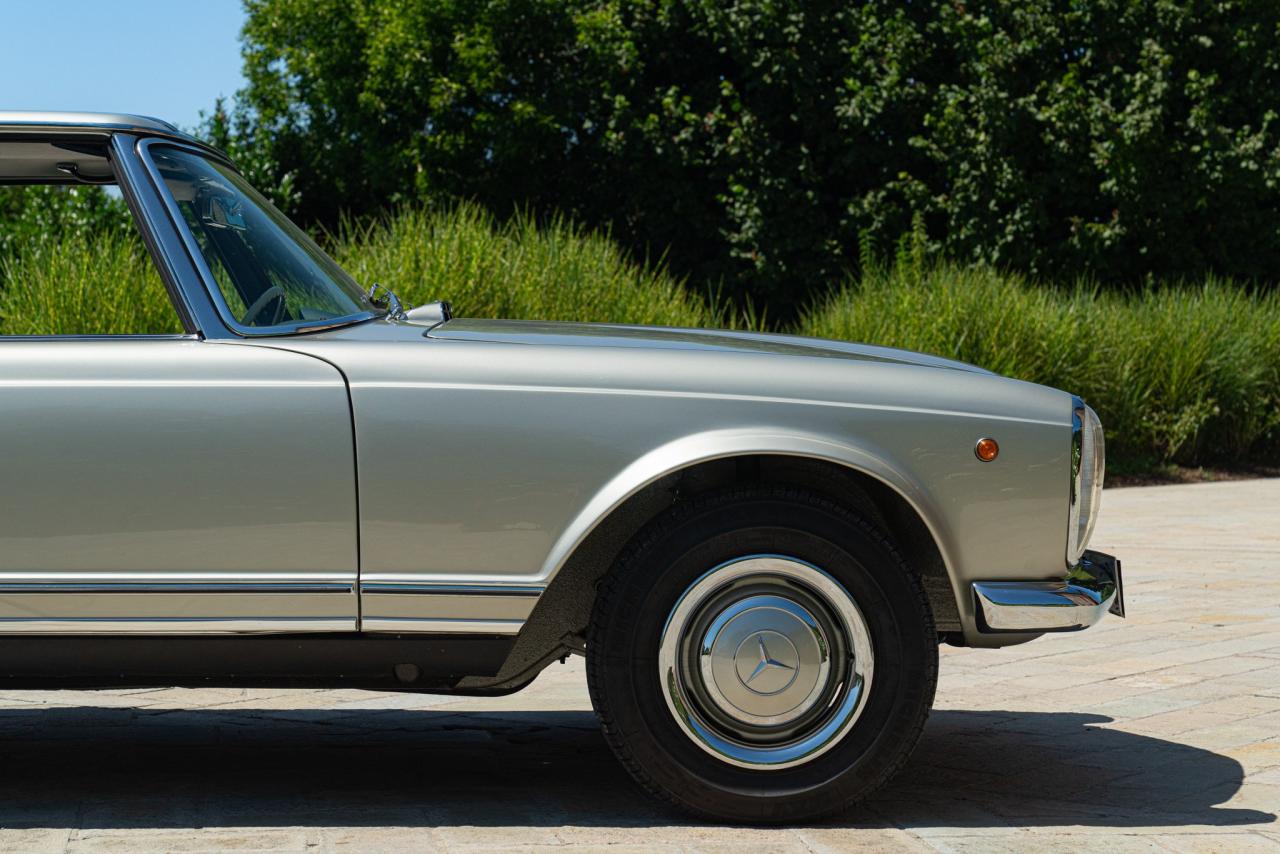 1965 Mercedes - Benz 230 SL