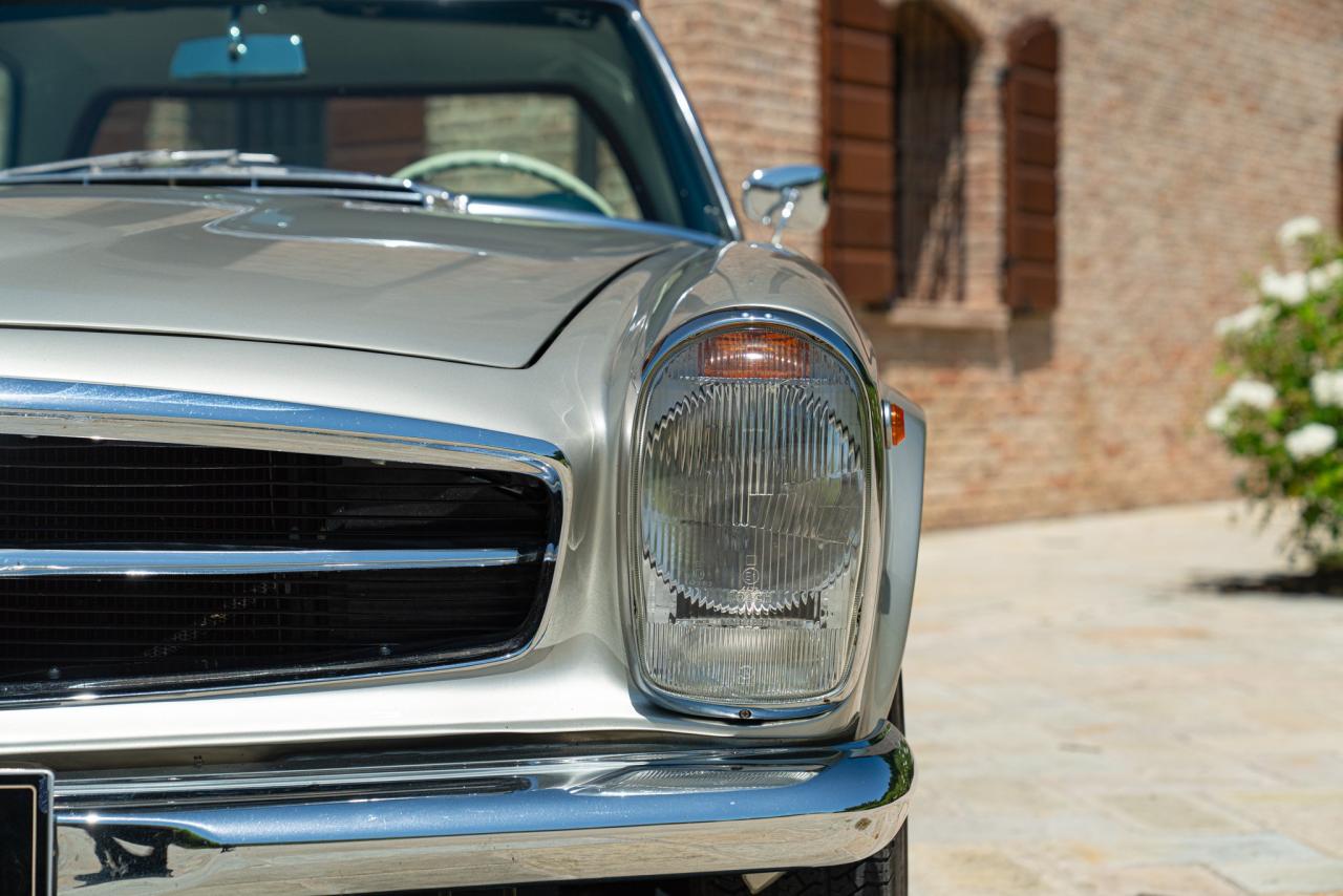 1965 Mercedes - Benz 230 SL