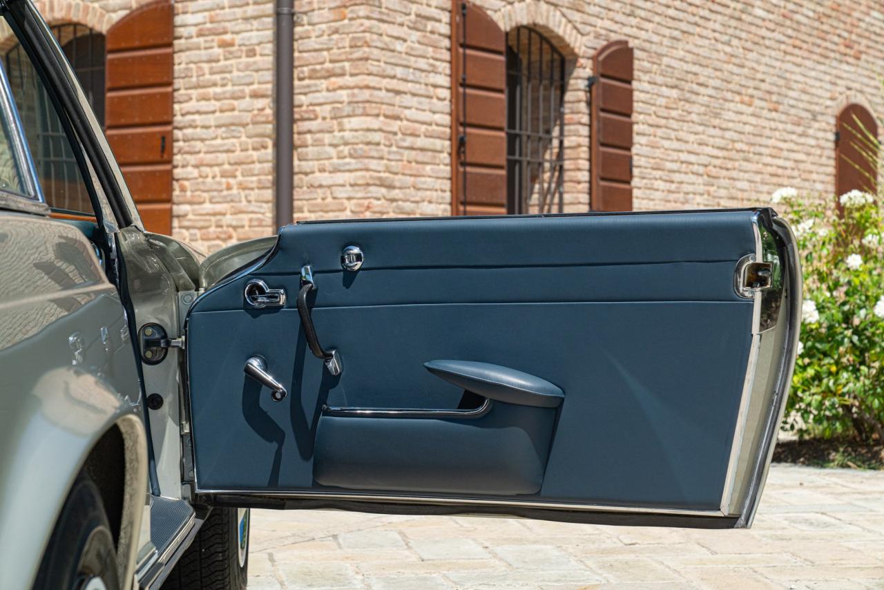 1965 Mercedes - Benz 230 SL