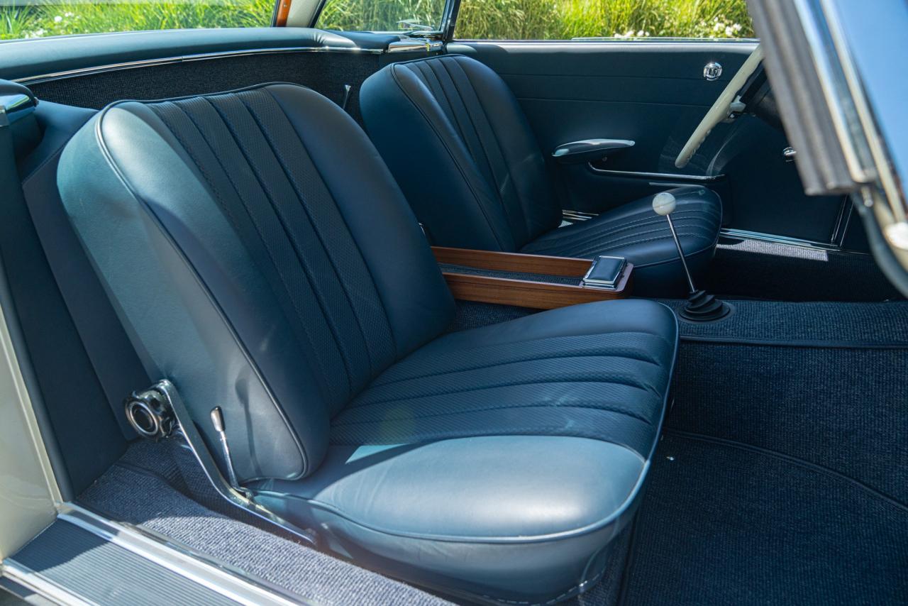 1965 Mercedes - Benz 230 SL